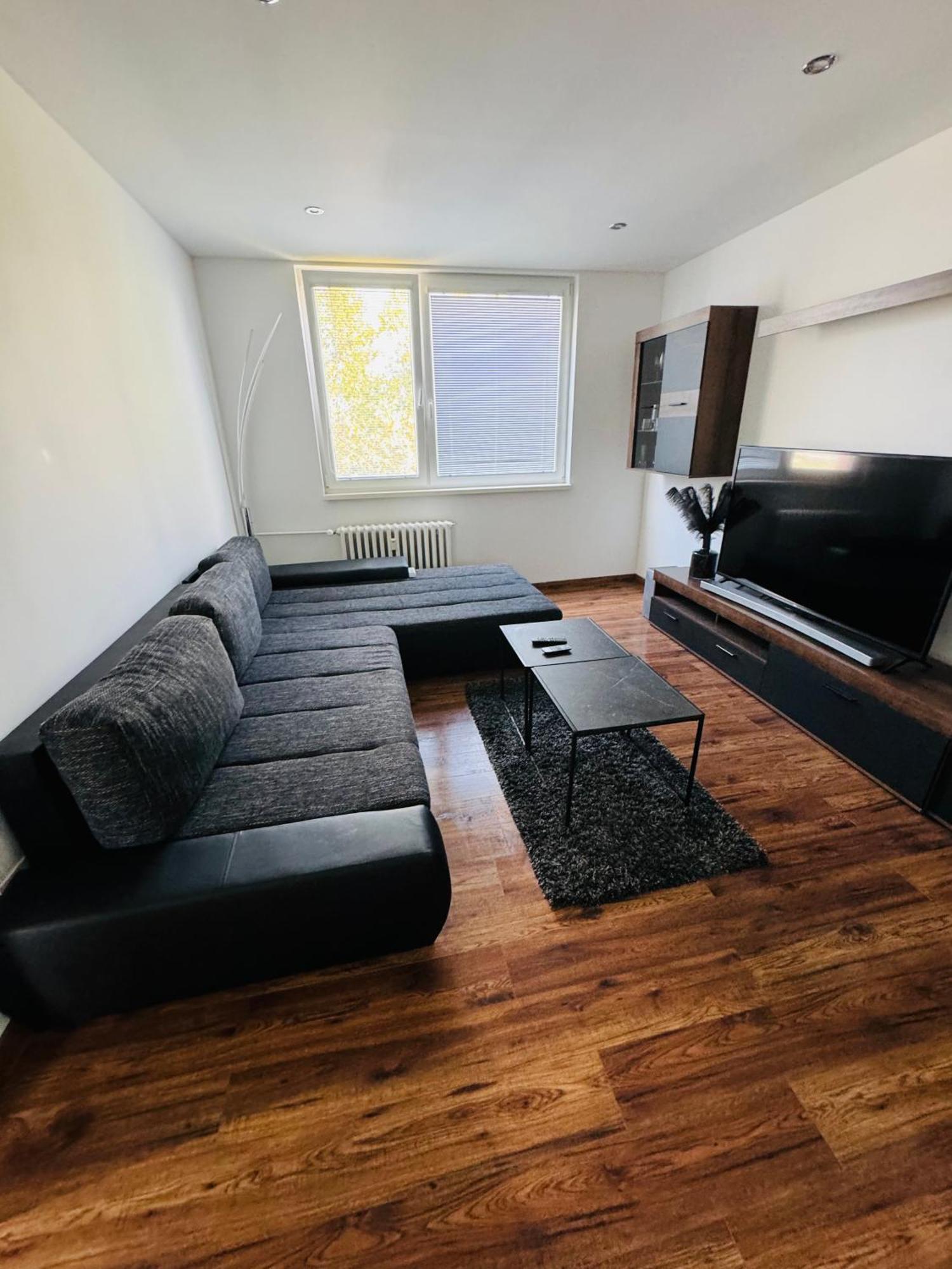 Peti Apartman Centrum Galánta Kültér fotó