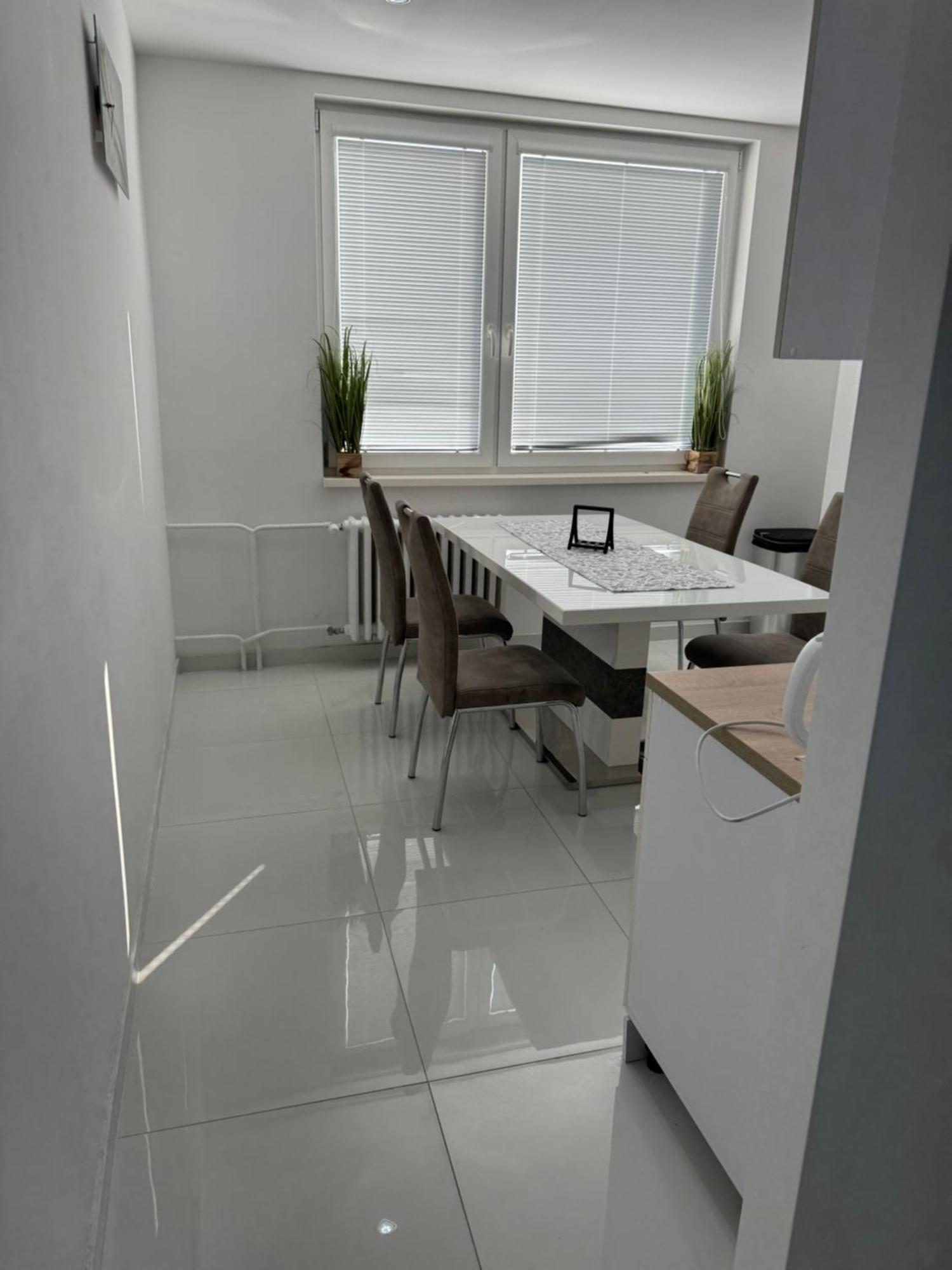 Peti Apartman Centrum Galánta Kültér fotó