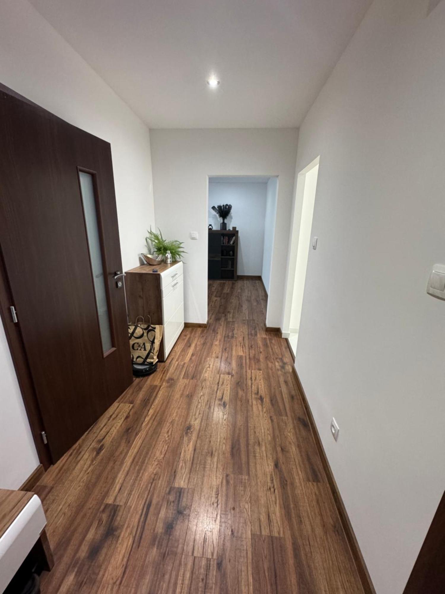 Peti Apartman Centrum Galánta Kültér fotó