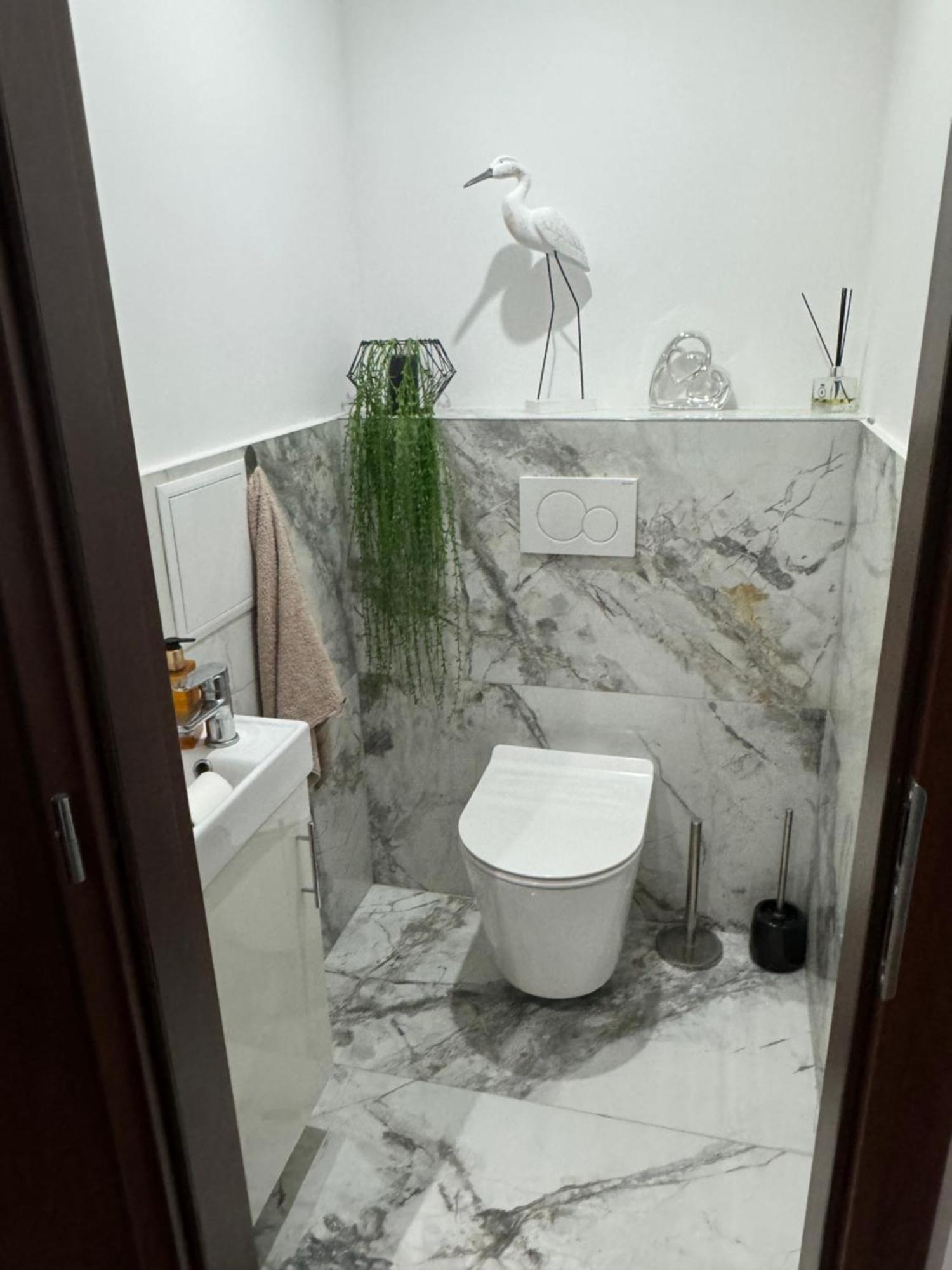 Peti Apartman Centrum Galánta Kültér fotó