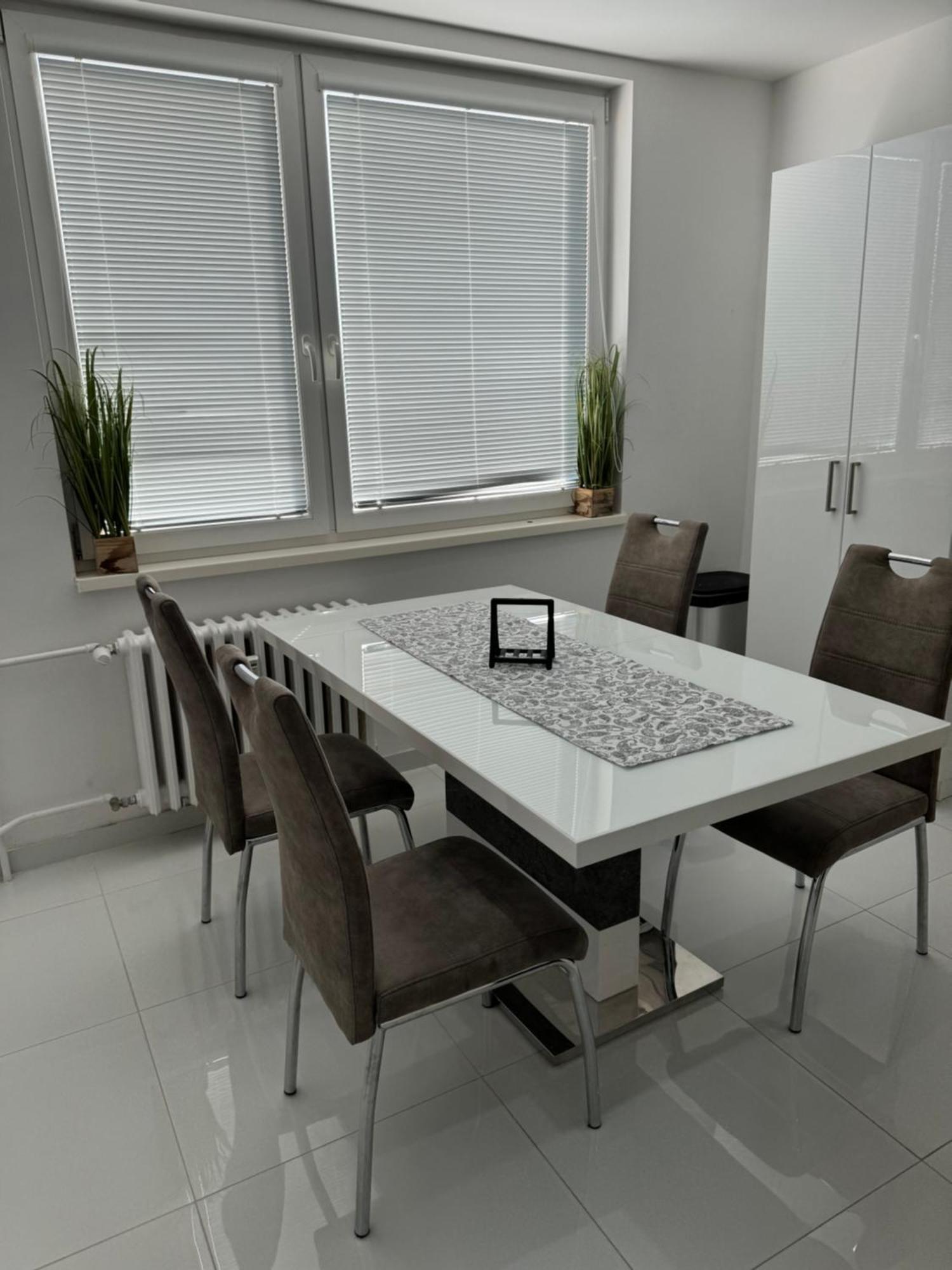 Peti Apartman Centrum Galánta Kültér fotó